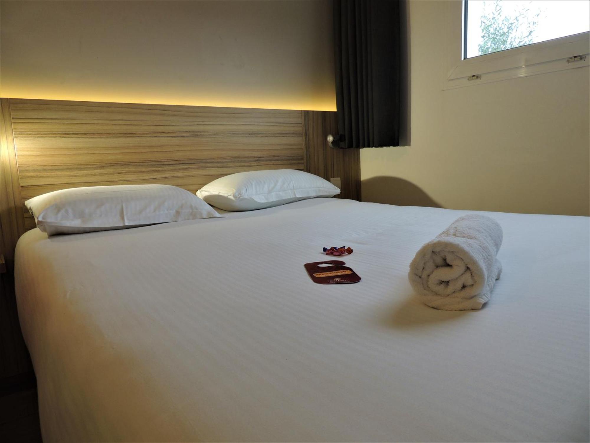 Best Hotel Bordeaux Sud Вильнав-д'Орнон Экстерьер фото